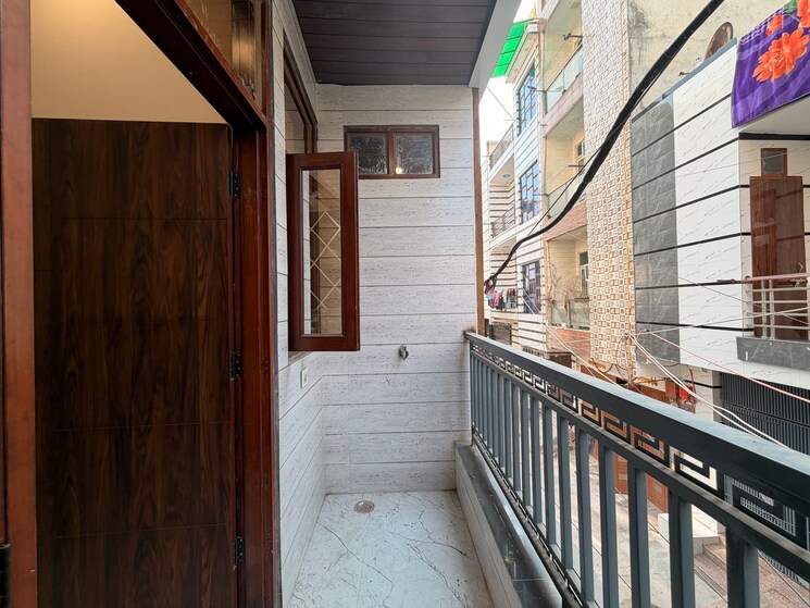 Balcony, sa-homes-i 2.5 Bedroom 453 Sq.Ft. Builder Floor In Uttam Nagar Delhi 9588413