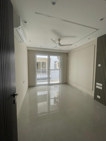 Building Lobby in 3 BHK Builder Floor at Anant Raj Ashok Estate, Sector 63a – for Rent