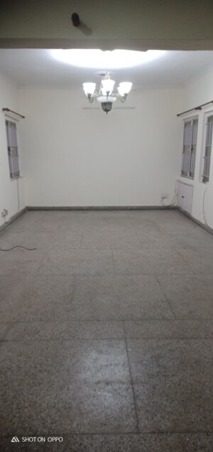 Room in 2 BHK Apartment at DDA Rosewood Apartments, Vasant Kunj – for Rent