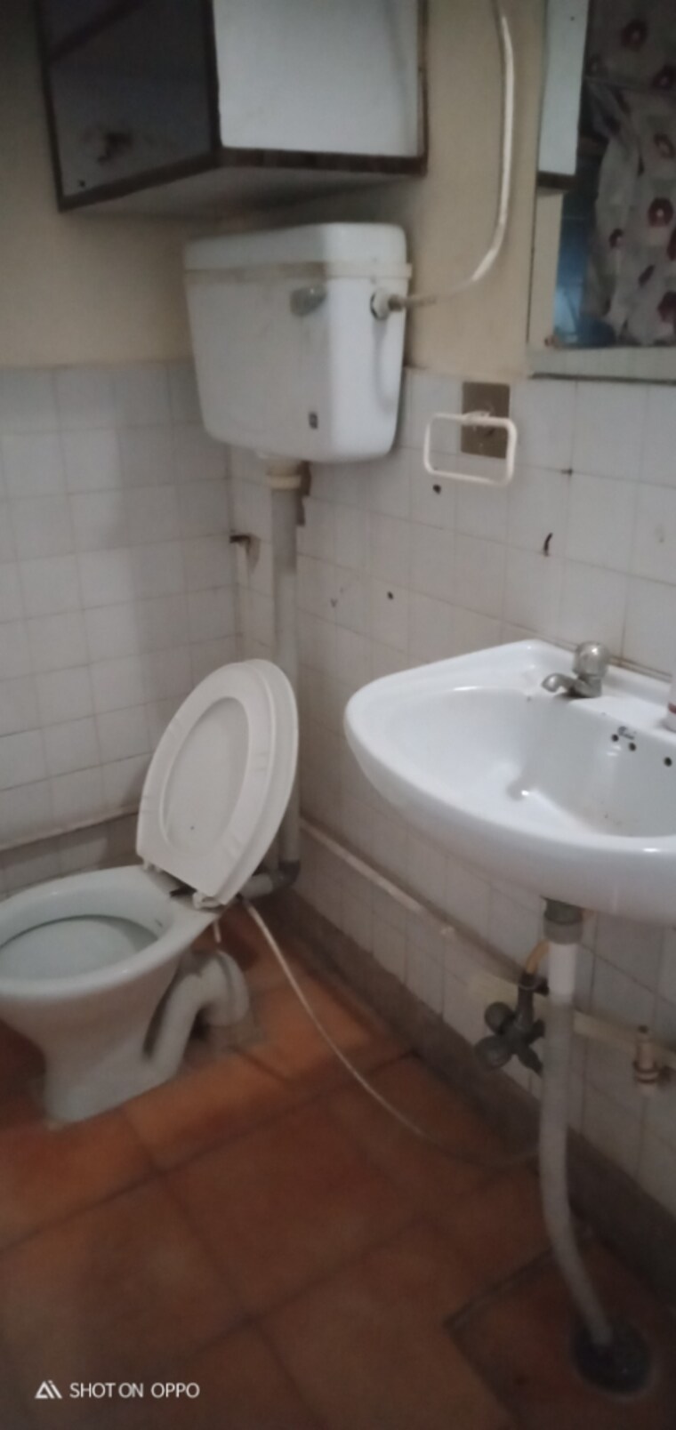 Bathroom, dda-rosewood-apartments 2 Bedroom 900 Sq.Ft. Apartment In Vasant Kunj Delhi 9588648