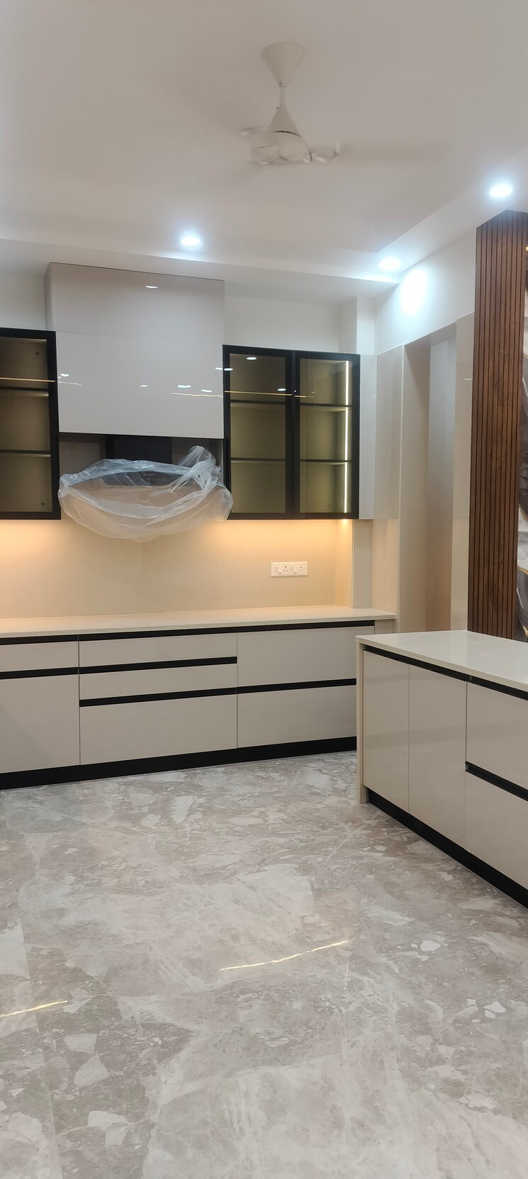 Kitchen, janakpuri 4 Bedroom 325 Sq.Yd. Builder Floor In Janakpuri Delhi 9588561