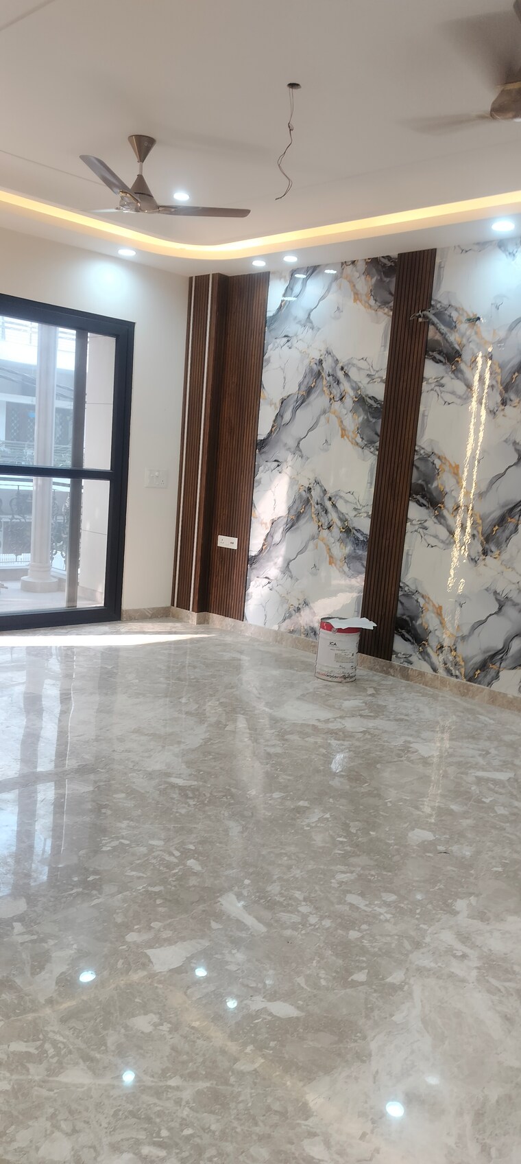 Room, janakpuri 4 Bedroom 325 Sq.Yd. Builder Floor In Janakpuri Delhi 9588561