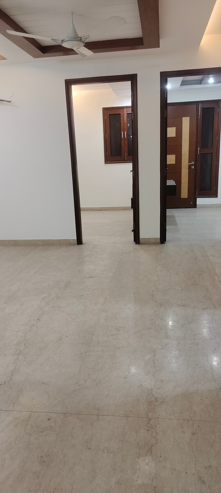 Room, janakpuri 4 Bedroom 325 Sq.Yd. Builder Floor In Janakpuri Delhi 9588561