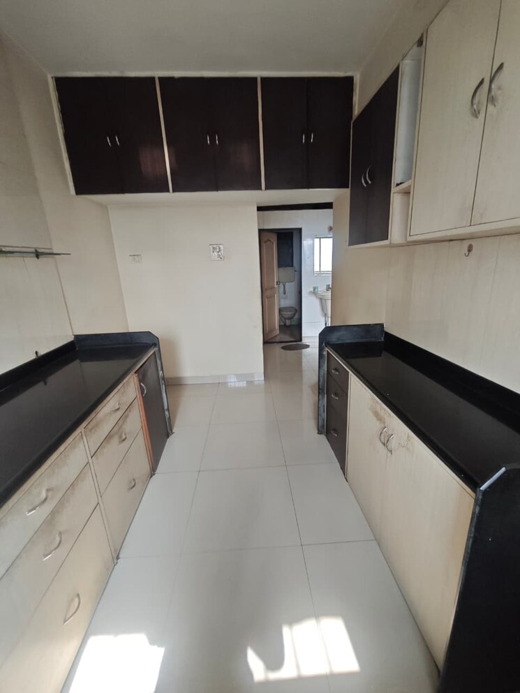 Kitchen, haware-tiara 3 Bedroom 1500 Sq.Ft. Apartment In Kharghar Navi Mumbai 9588467