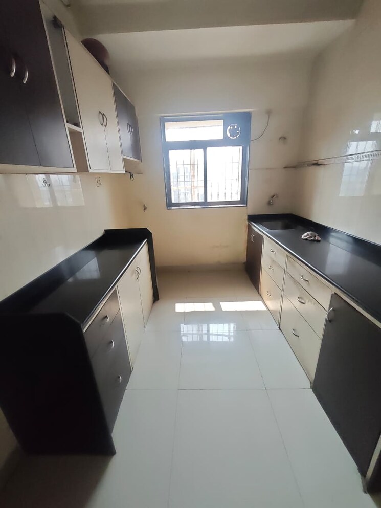 Kitchen, haware-tiara 3 Bedroom 1500 Sq.Ft. Apartment In Kharghar Navi Mumbai 9588467