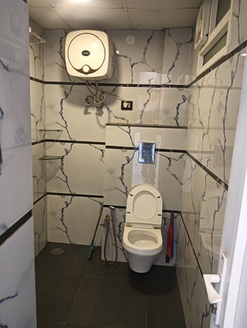 Bathroom in 1 BHK Builder Floor at DLF Atria, Dlf Phase ii – for Rent