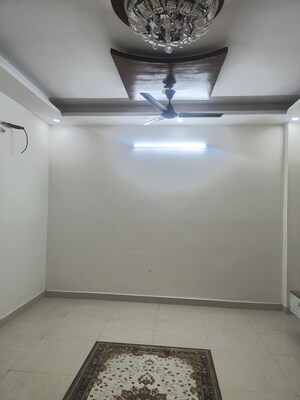 Furnished Amenities in 3 BHK Builder Floor at Dwarka Mor – for Sale