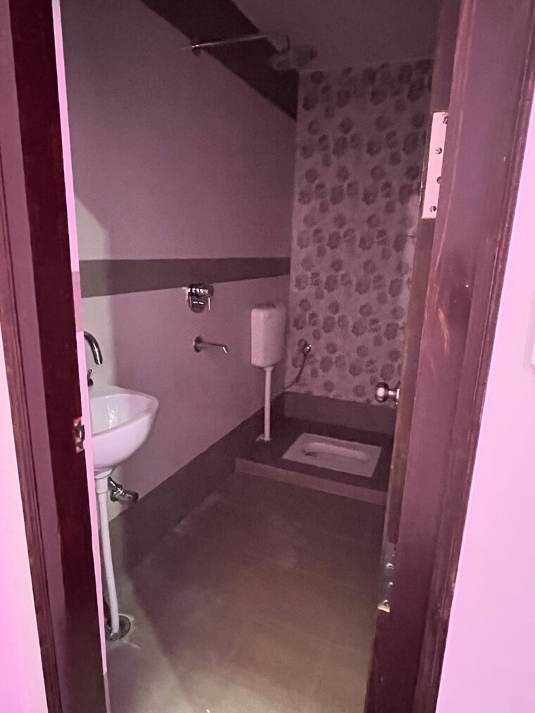 Bathroom, gomti nagar Pg For Boys & Girls In Gomti Nagar 9588691