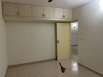 Room in 2 BHK Apartment at Shriram Sai Shreyas, Saravanampatti – for Sale