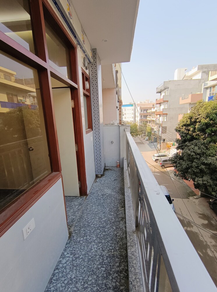 Balcony, spazedge 1 RK 125 Sq.Ft. Penthouse In Sector 47 Gurgaon 9588731