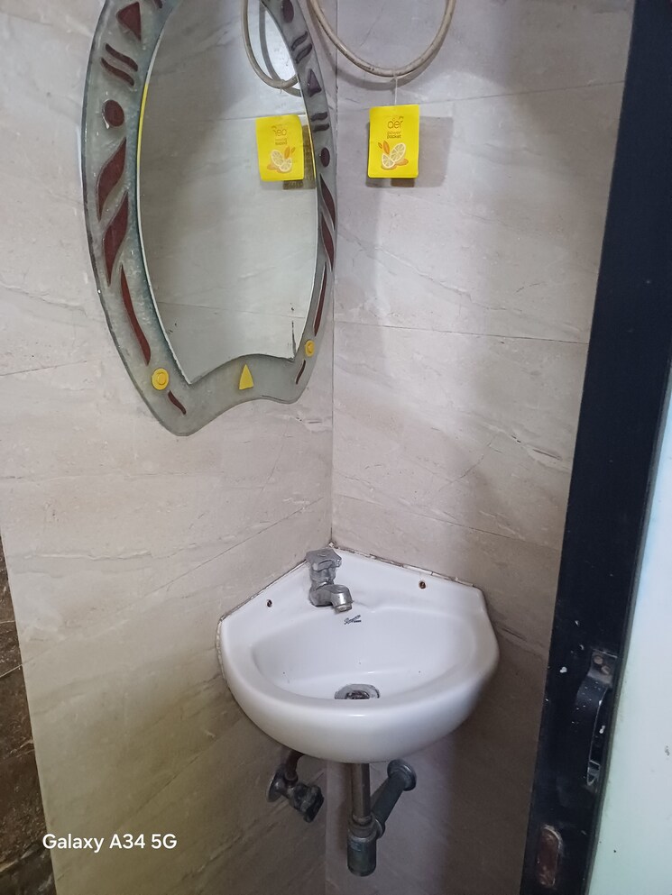 Bathroom, kopar khairane 2 Bedroom 650 Sq.Ft. Apartment In Kopar Khairane Navi Mumbai 9588787