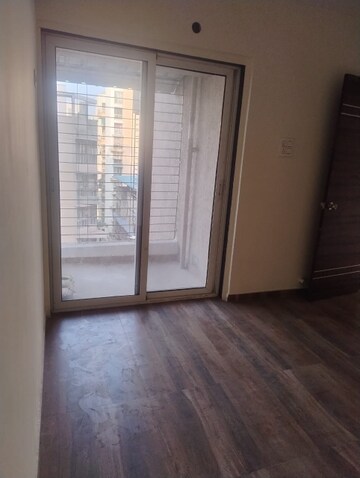 Room in 2 BHK Apartment at SR Thakur Residency, Ulwe – for Rent