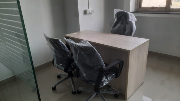 Common Area, viman nagar Commercial Office Space 1420 Sq.Ft. In Viman Nagar Pune 9588849
