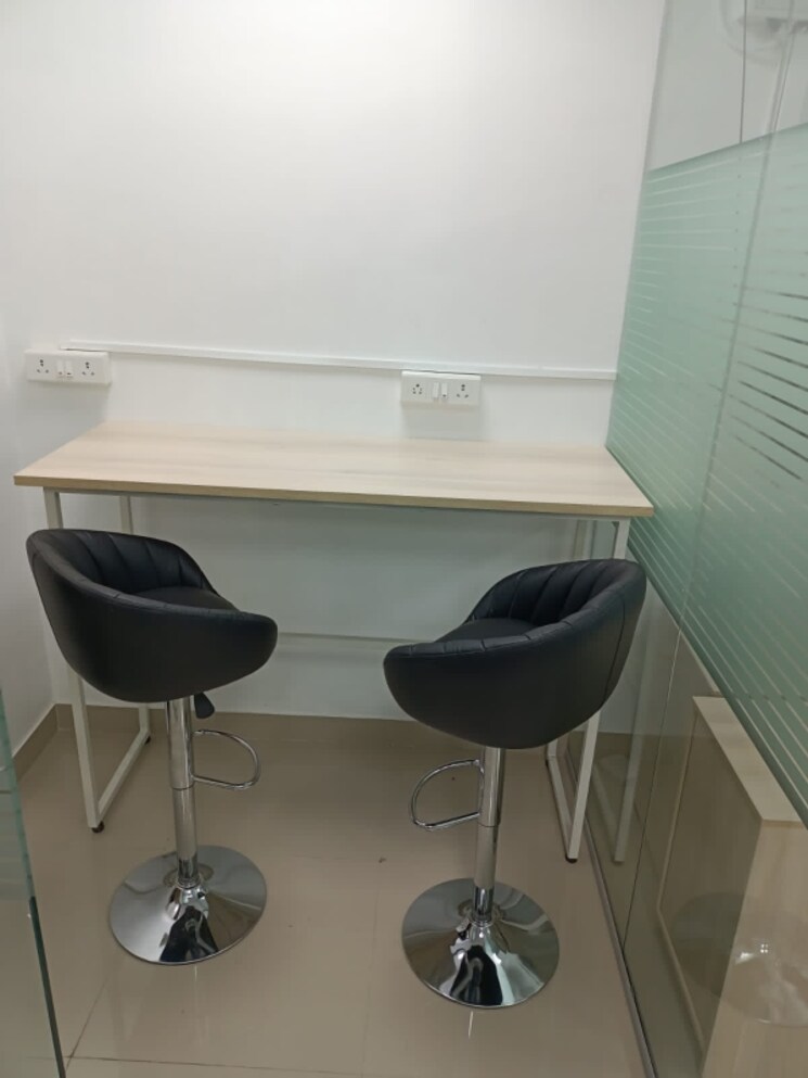 Common Area, viman nagar Commercial Office Space 1420 Sq.Ft. In Viman Nagar Pune 9588849