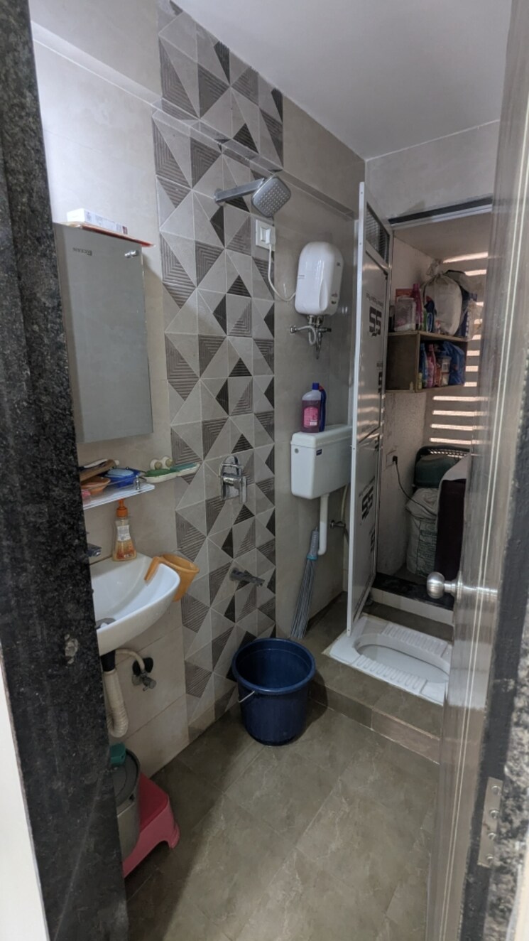 Bathroom, bankers-nest 2 Bedroom 800 Sq.Ft. Apartment In Ulwe Navi Mumbai 9588877