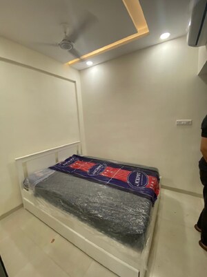 Bedroom in 1 BHK Apartment at Bandra West – for Rent