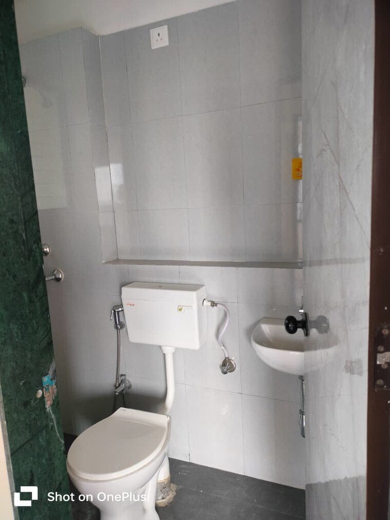 Bathroom, highland-pearl 1 Bedroom 420 Sq.Ft. Apartment In Thane West Thane 9588919