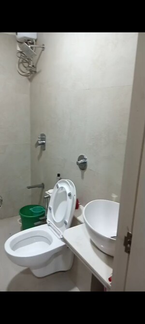 Master Bedroom in 1 BHK Apartment at Kurla East – for Rent