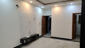 Room in 3 BHK Builder Floor at Janakpuri – for Sale
