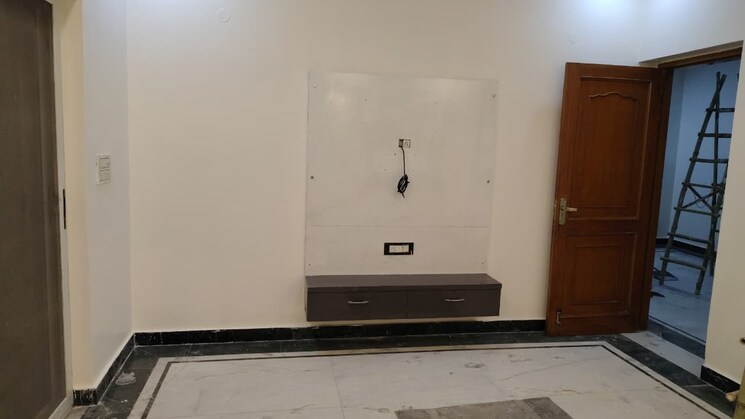 Room, janakpuri 3 Bedroom 225 Sq.Yd. Builder Floor In Janakpuri Delhi 9588934