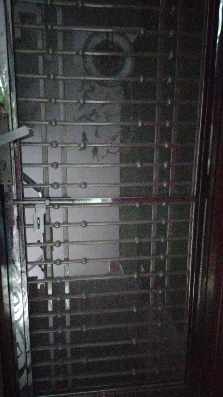 undefined, janakpuri 3 Bedroom 225 Sq.Yd. Builder Floor In Janakpuri Delhi 9588934