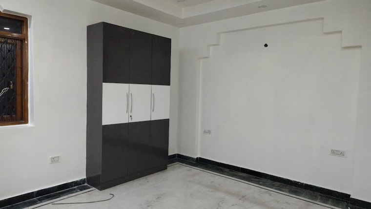 Room, janakpuri 3 Bedroom 225 Sq.Yd. Builder Floor In Janakpuri Delhi 9588934