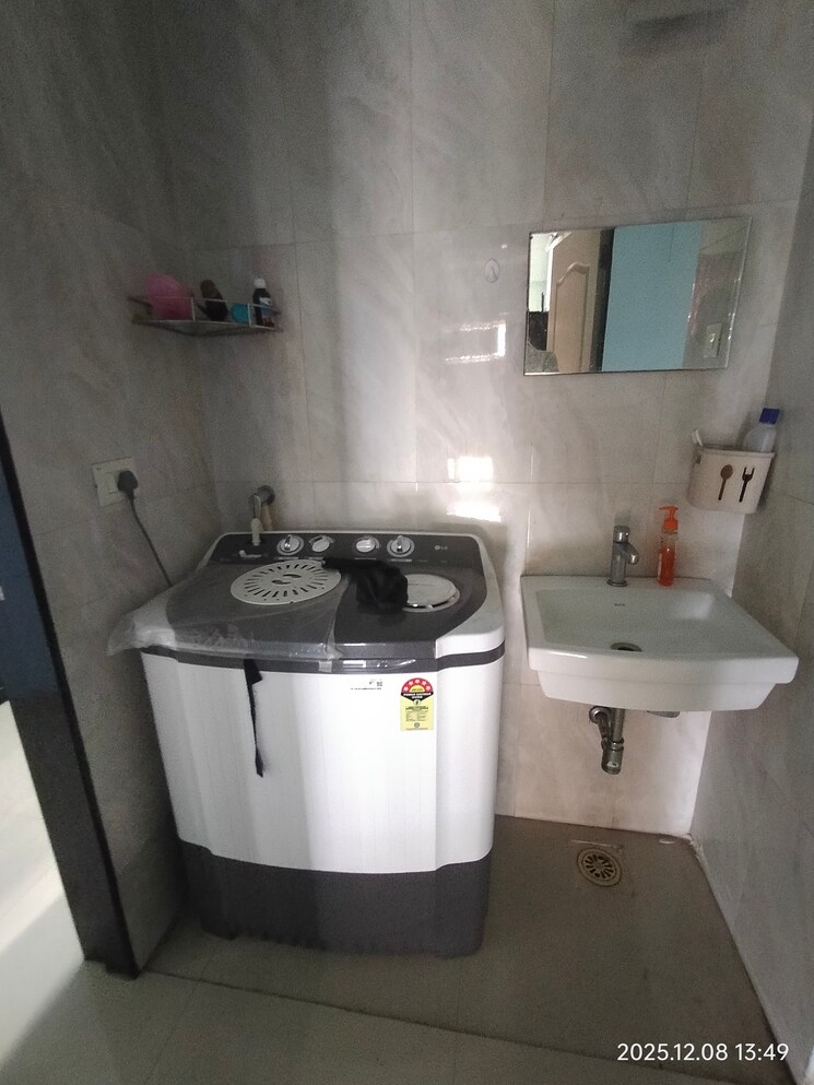 Bathroom, arihant-aarohi-phase-1 2 Bedroom 1050 Sq.Ft. Apartment In Kalyan Shilphata Road Thane 9588935