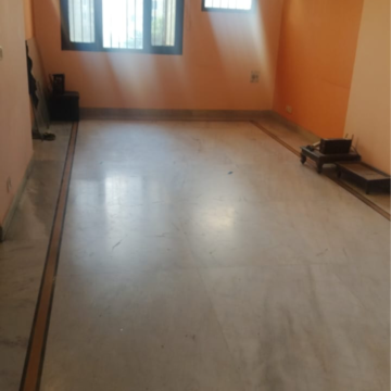 Room in 3 BHK Apartment at Stellar Kings Court, Sector 50 – for Sale