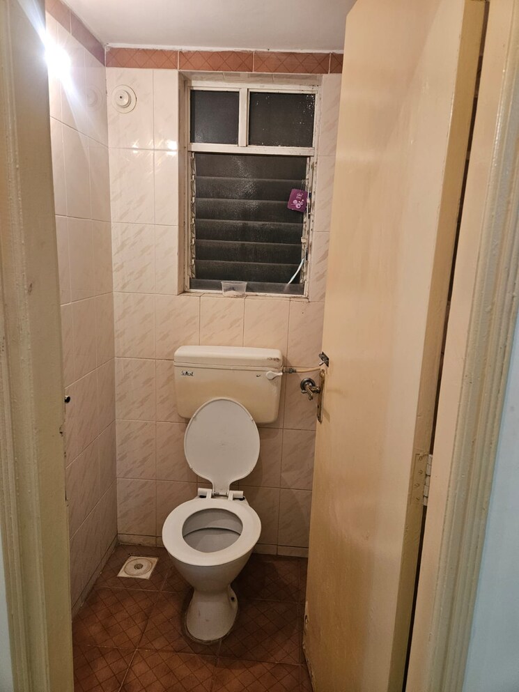 Bathroom, karia-konark-campus 1 Bedroom 650 Sq.Ft. Apartment In Viman Nagar Pune 9588966