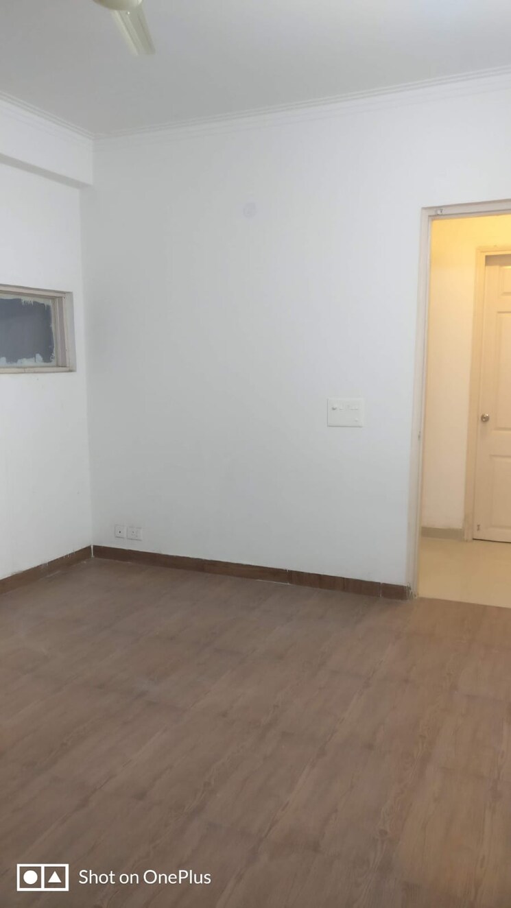 Room, gulmohur-garden 3 Bedroom 1590 Sq.Ft. Apartment In Raj Nagar Extension Ghaziabad 9588965