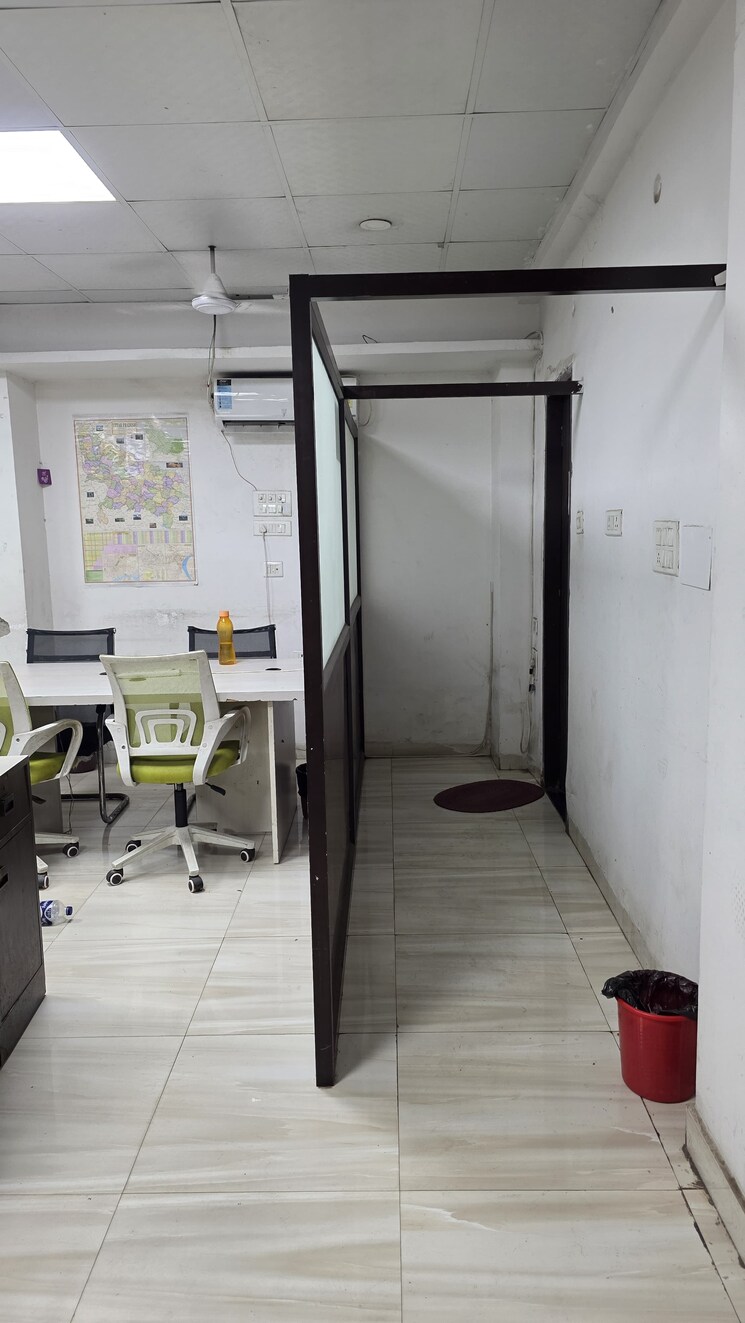 Team Area, gomti nagar Commercial Office Space 1450 Sq.Ft. In Gomti Nagar Lucknow 9588979