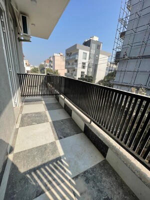 Balcony in Studio Builder Floor at Sector 52 – for Rent