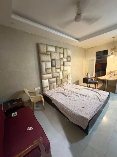 1 RkBuilder Floor For Rent in RWA Chittaranjan Park Block R