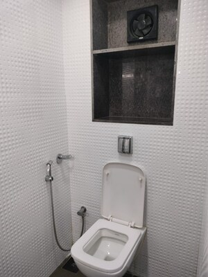 Furnished Amenities in 2 BHK Apartment at Nilgiri C Wing CHS, Andheri East – for Rent