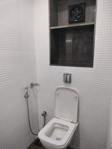 Furnished Amenities in 2 BHK Apartment at Nilgiri C Wing CHS, Andheri East – for Rent