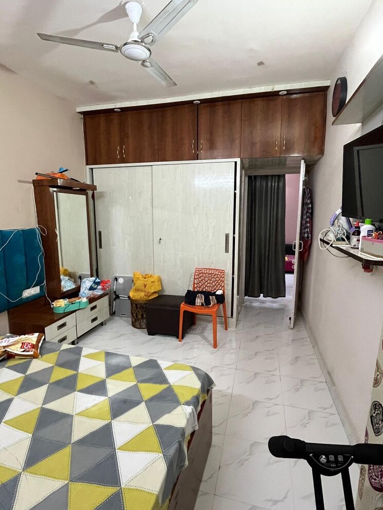 Room, gomti nagar Pg For Boys & Girls In Gomti Nagar 9589012