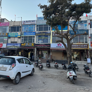  Showroom For Sale in Sunny Enclave