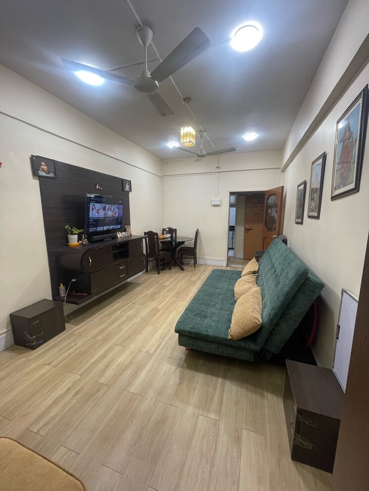 Living Room, shree-vijay-vihar-chs 2 Bedroom 700 Sq.Ft. Apartment In Chembur Mumbai 9588954