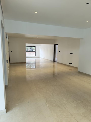 Room in 3 BHK Apartment at Brigade Lavelle 1, Lavelle Road – for Rent