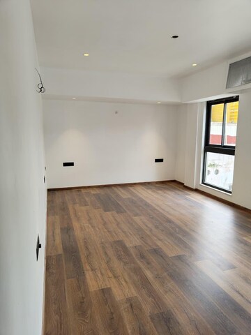 Room in 3 BHK Apartment at Brigade Lavelle 1, Lavelle Road – for Rent