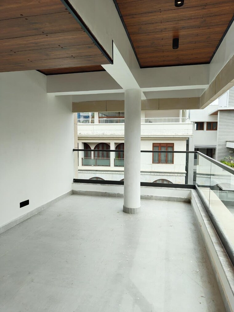 undefined, brigade-lavelle-1 3 Bedroom 2700 Sq.Ft. Apartment In Lavelle Road Bangalore 9589084