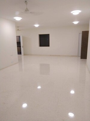 2 BHK Apartment For Rent in Amal Juhu Sheetal CHS Vile Parle, Vile Parle West