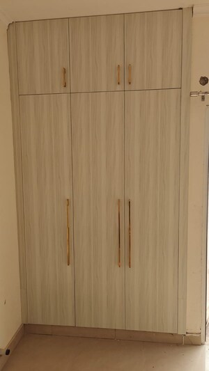 2.5 BHK Apartment For Rent in UPAVP Ganga Yamuna And Hindon Enclave, Pratap Vihar