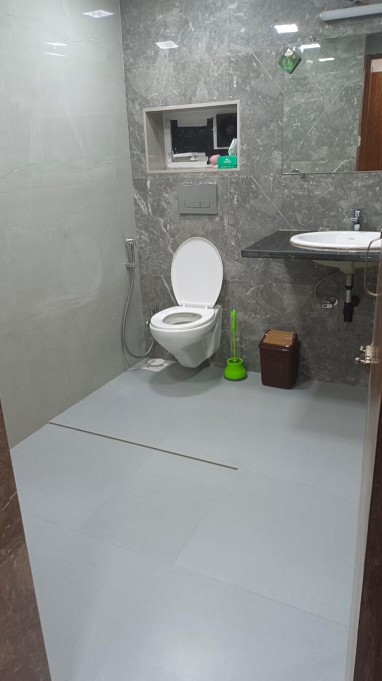 Bathroom, himath-ghar-khar-west 2 Bedroom 800 Sq.Ft. Apartment In Khar West Mumbai 9589137