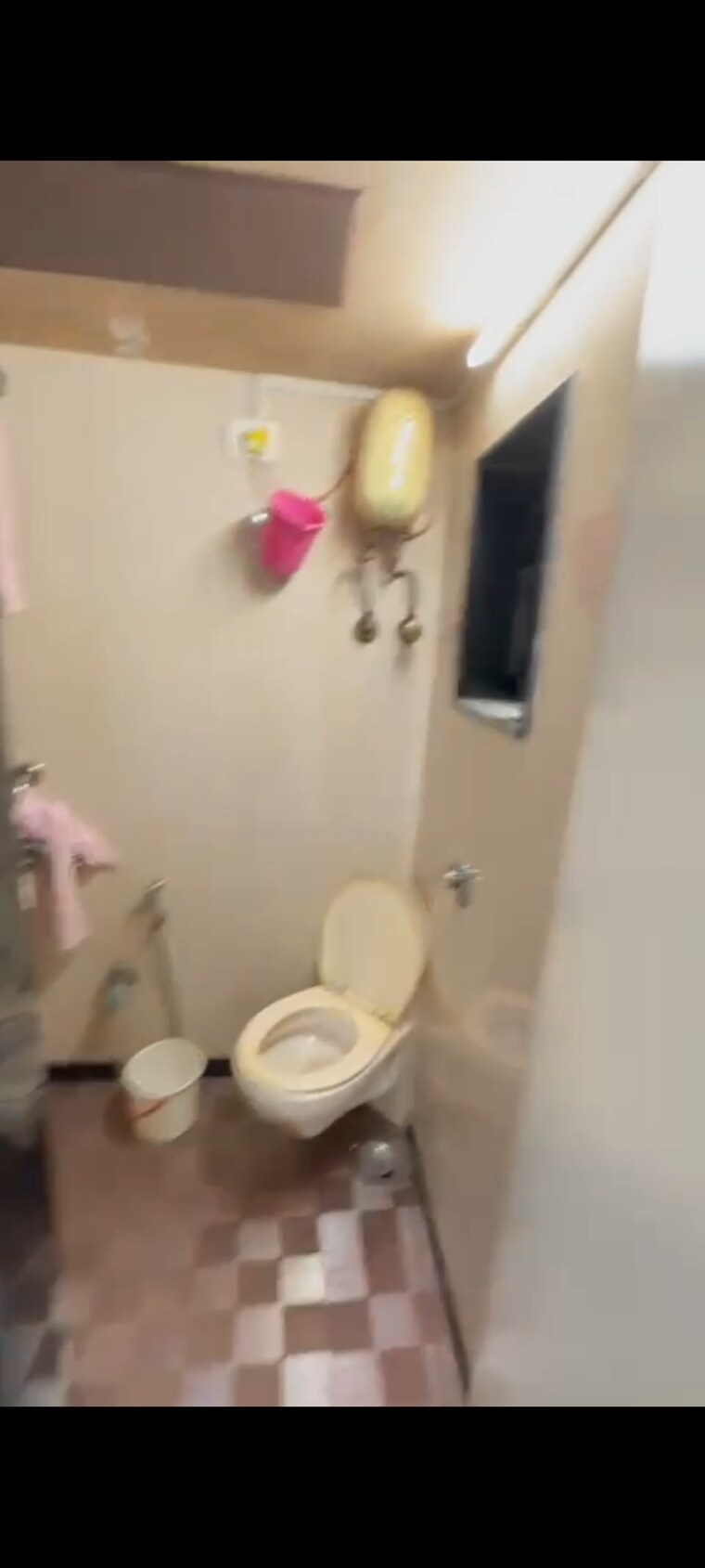 Bathroom, kurla west 1 Bedroom 450 Sq.Ft. Apartment In Kurla West Mumbai 9589147