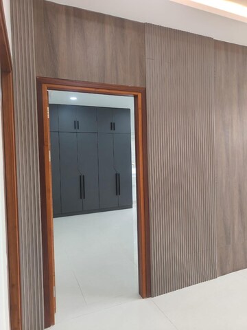 Room in 3 BHK Villa at Visions Urjith, Tellapur – for Rent