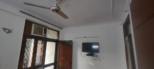 Furnished Amenities in 3 BHK Apartment at Malviya Nagar – for Rent