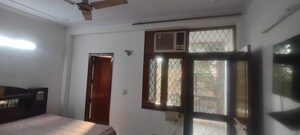 Room in 3 BHK Apartment at Malviya Nagar – for Rent