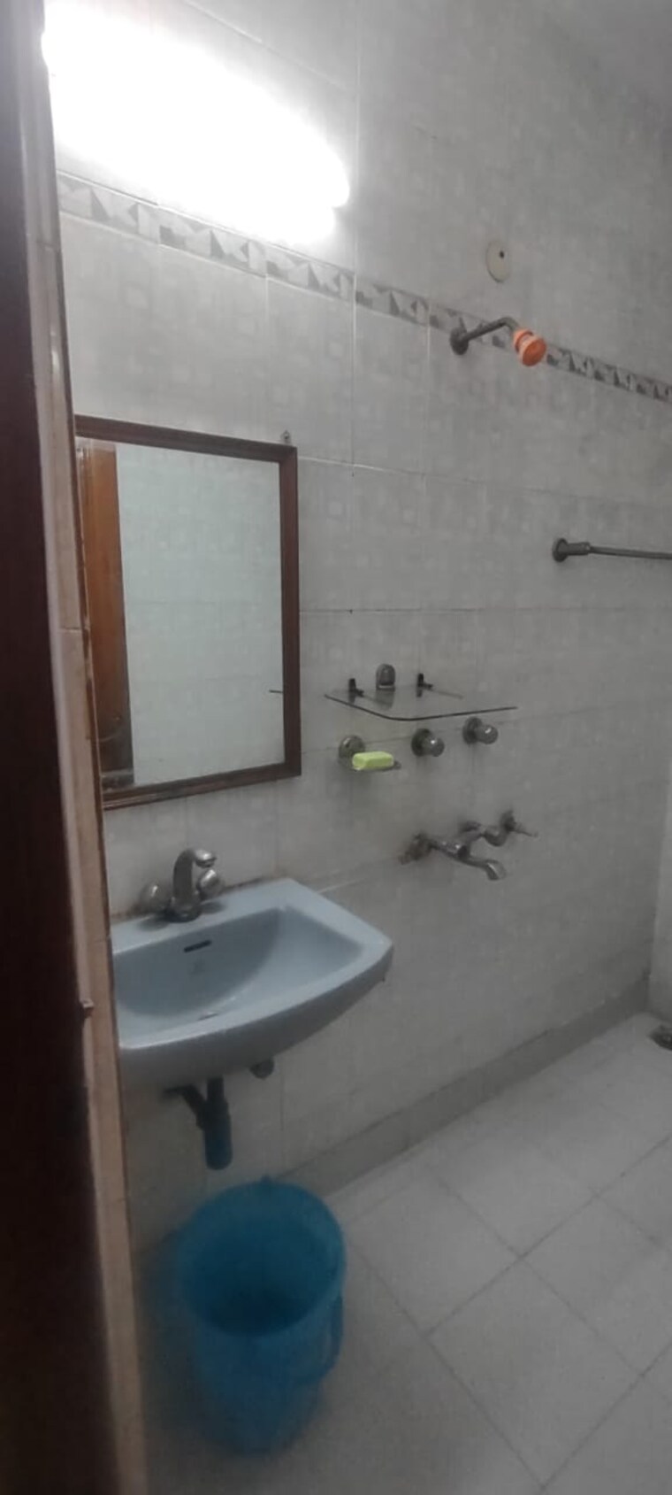Bathroom, malviya nagar 3 Bedroom 1200 Sq.Ft. Apartment In Malviya Nagar Delhi 9589182