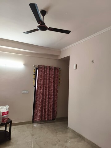 Bedroom in 2.5 BHK Apartment at Amrapali Terrace Homes, Tech Zone 4 Greater Noida – for Rent